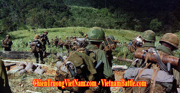 Lính Mỹ trong chiến dịch Junction City trong chiến tranh Việt Nam - Us Army soldiers in Operation Junction City năm 1967 in Vietnam war