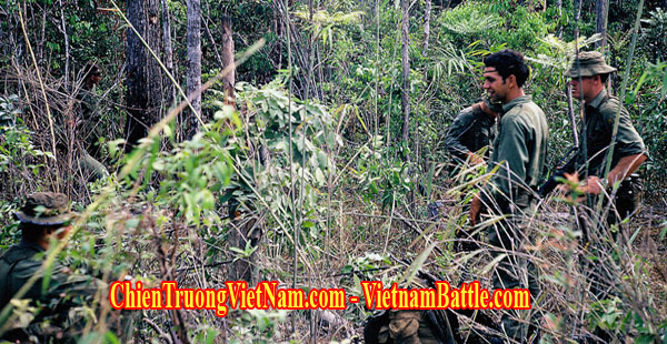 Lính Úc trong trận Suối Châu Pha năm 1967 trong chiến tranh Việt Nam - Royal Australian soldiers in battle of Suoi Châu Pha 1967 in Vietnam war
