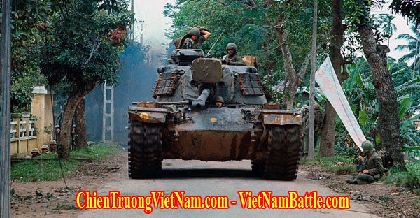 Xe tăng quân đội Mỹ trong trận Tết Mậu Thân ở Huế 1968 - Battle of Hue in Tet Offensive 1968 in Vietnam war