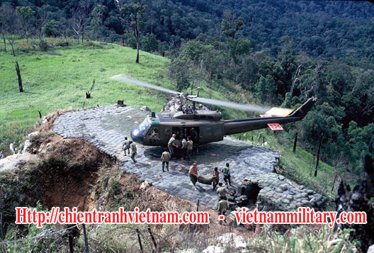 Máy bay Mỹ tiếp tế cho căn cứ Vàng Pao trong cuộc chiến bí mật ở Lào Lào - America helicopter and the secret war in Laos