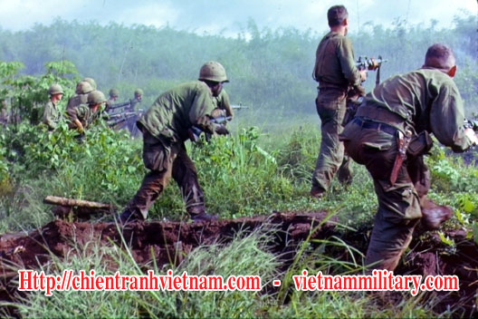 Trận đánh cao điểm 82 giữa lính Úc và quân Giải Phóng trong chiến tranh Việt Nam - battle of Gang Toi hill 1965 between between Australian troops and the Viet Cong in Viet Nam war