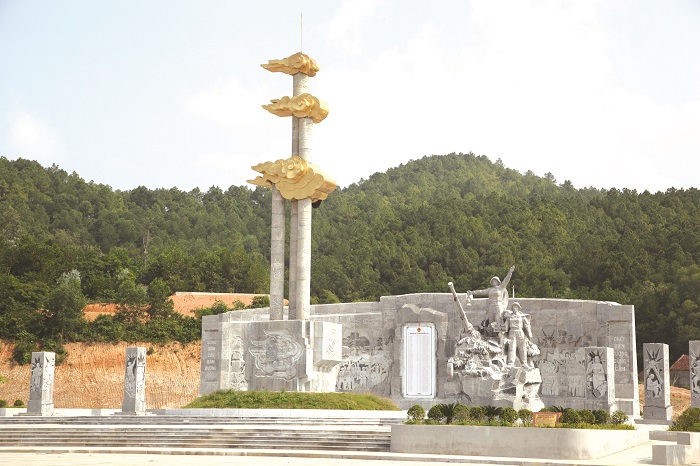 Khu di tích lịch sử Truông Bồn - Nơi hứng mưa bom thời chống Mỹ