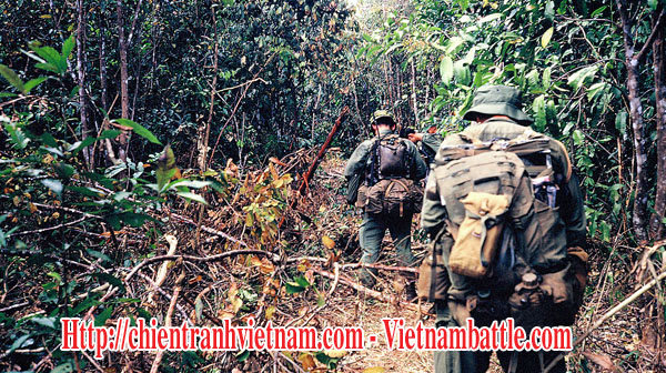 Quân đội Hoàng Gia Úc đang hành quân ở tỉnh Phước Tuy trong chiến tranh Việt Nam - Royal Australian Regiments in operation in Phuoc Tuy province Vietnam war 1966