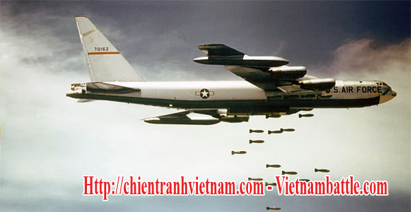 Chiến dịch Ánh Hồ Quang ném bom bằng máy bay Pháo Đài Bay B-52 trong chiến tranh Việt Nam - Operation Arc Light with B-52 Stratofortress bomber in close support in Vietnam war