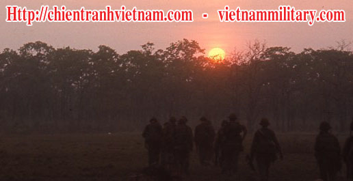 Hoàng hôn trên thung lũng Ia Drang trong chiến tranh Việt Nam - Sunset on Ia Drang valley in Viet Nam war