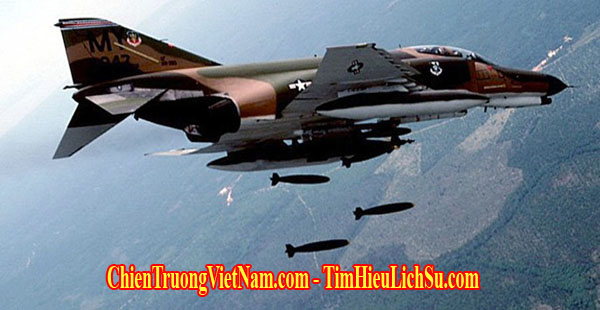Máy bay F-4 trong chiến dịch Linebacker II - chiến dịch ném bom Hà Nội - Hà Nội 12 ngày đêm hay còn gọi là chiến dịch ném bom lễ Giáng Sinh trong chiến tranh Việt Nam - Christmas bombings 1972 - Operation Linebacker II in Vietnam war