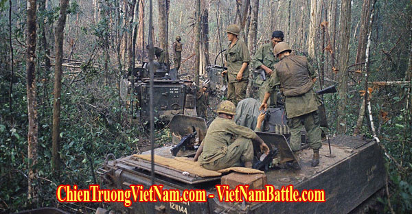 Xe thiết giáp trung đoàn 11 thiết kỵ Hắc Mã của quân đội Mỹ trong chiến dịch Campuchia năm 1970 trong chiến tranh Việt Nam - M113 ACAV 11th Amor regiment Blackhorse in Cambodia Incursion 1970 in Vietnam war